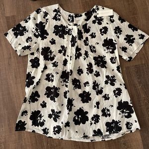 NWT Anthropologie Floral top